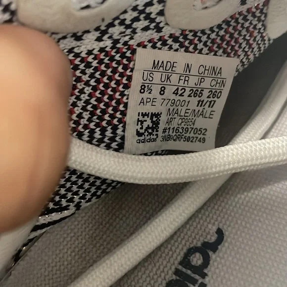 YEEZY BOOST 350 V2 "Zebra” FTL-08-126 - Picture 6 of 7